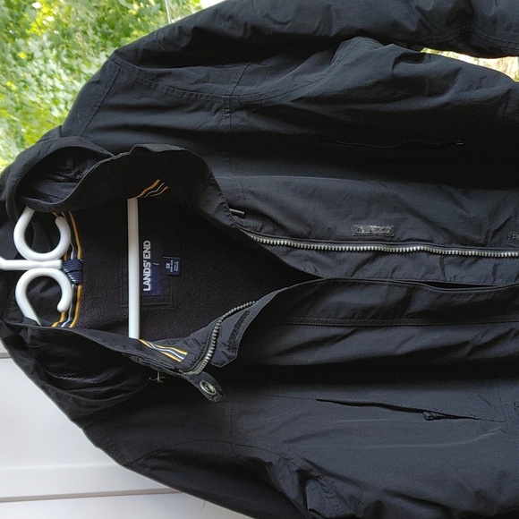 Women coat, winter jacket, vest - Picture 5 of 8